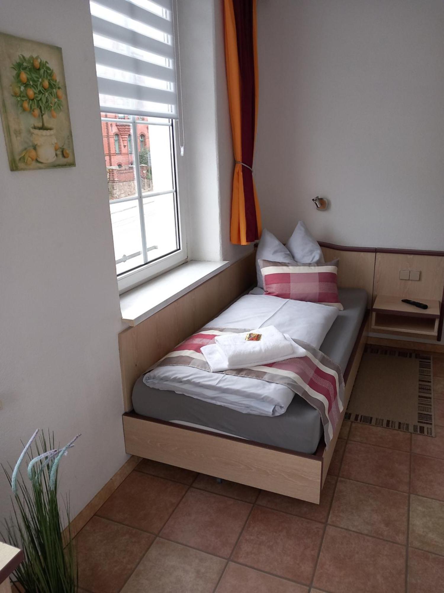 Hotel Eintracht Mittweida Bagian luar foto